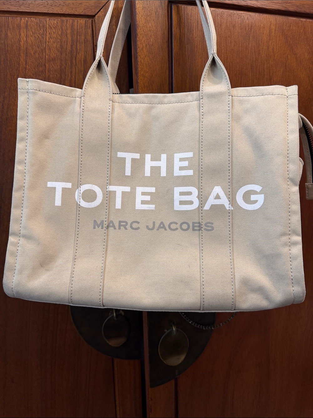 Marc Jacobs Canvas Tote Bag in Beige with White Logo - Picture 2 of 16